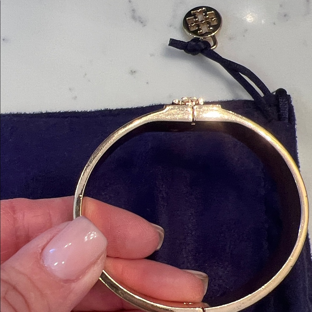 Tory Burch Gold-Tone Bracelet with White Leather Panels - Picture 5 of 5